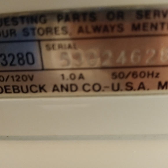 Sewing machine - Picture 1 of 2